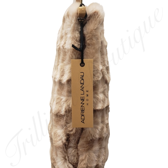 ADRIENNE LANDAU Women's Bella Faux Fur Throw Blanket Cappuccino 50"W x 70"L - Picture 4 of 6